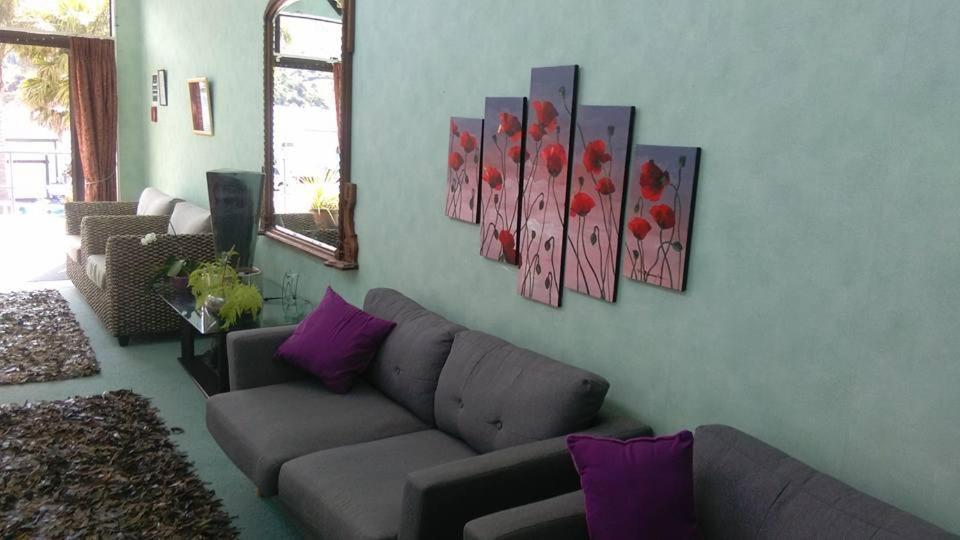 Piwaka Lodge Пиктон Экстерьер фото